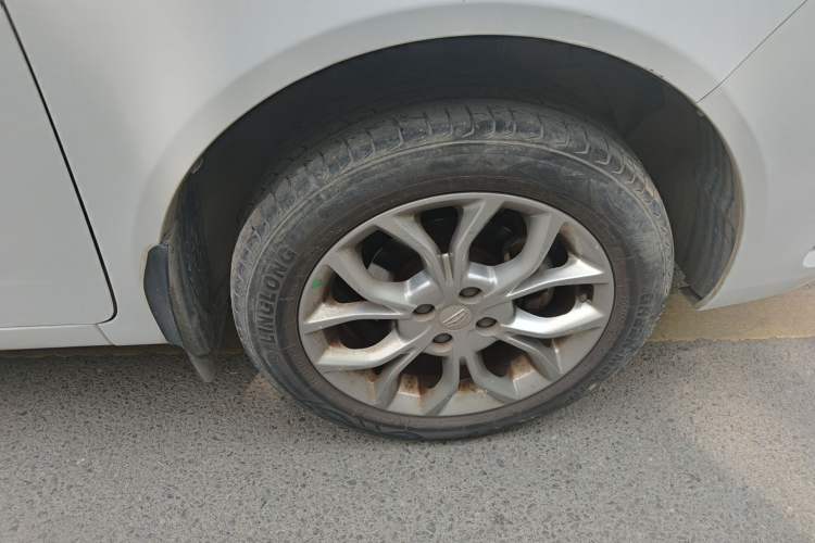 Used Geely Auto Vision 2018 1.5L Manual Happiness Edition Right Front Wheel Hub