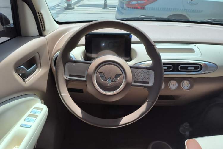 Used Wuling Hongguang MINIEV 2025 Four-Door Version Advanced Edition

