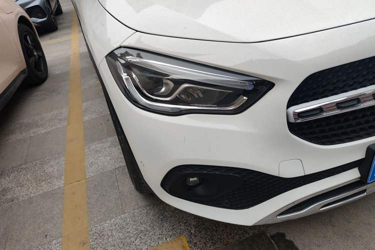 Used Mercedes-Benz GLA 2022 GLA 200 Right Front Headlight