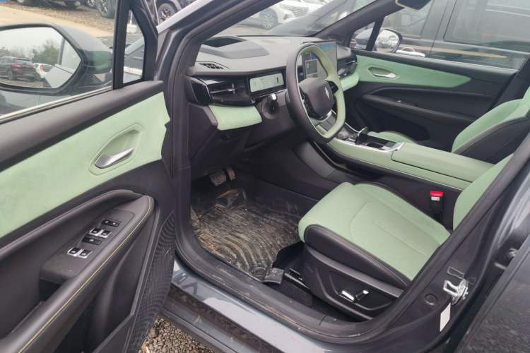 Used Livan Livan 7 2023 605 km ZHU FENG