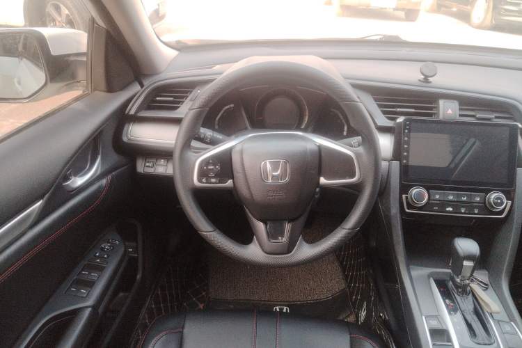 Used Honda Civic 2016 180TURBO CVT Comfort Version
