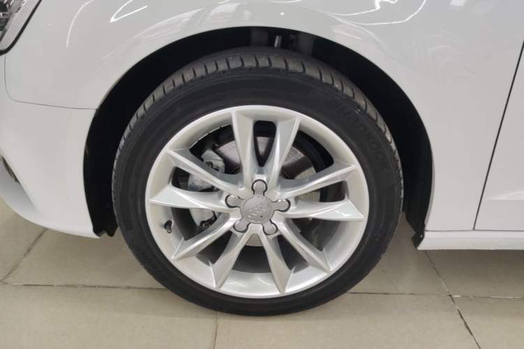 Used Audi A3 2019 Sportback 35 TFSI Ambition China V Left Front Wheel Hub