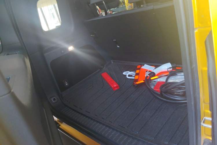 Used Formula Leopard 5 2023 Cloud Ride Flagship Edition