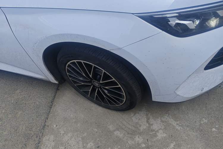 Used BYD Qin L 2024 DM-i 120KM Excellence Model
