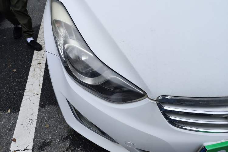 Used Hyundai Elantra (5th Generation / Langdong) 2012 1.6L Manual Leading Model Right Front Headlight