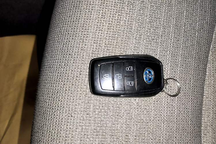 Used Toyota SIENNA 2021 2.5L Hybrid Comfort Edition
