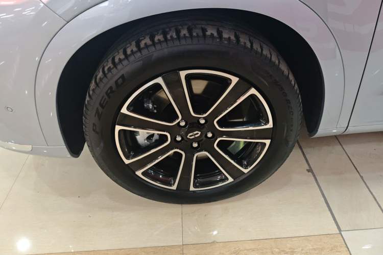 Used Hima AITO M7 2024 1.5T Intelligent Driving All-Wheel Drive Pro Version 5 Seats Ternary Lithium Battery Left Front Wheel Hub