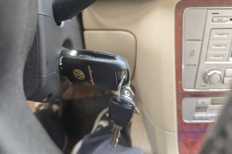 Used Volkswagen Passat 2009 1.8T Manual Luxury Edition