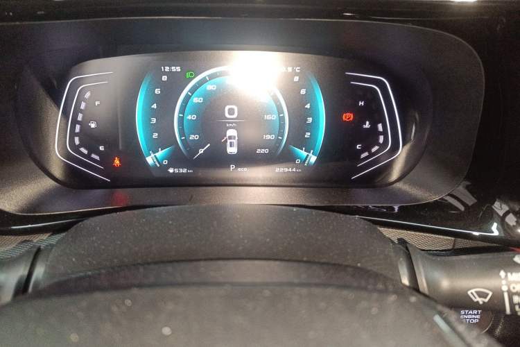 Used CHANGAN OSHAN X5 2021 1.5T DCT Flagship Edition Odometer Close Up