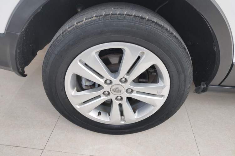Used CHANGAN OSHAN CX70 2016 1.6L Manual Luxury Model Right Rear Wheel Hub