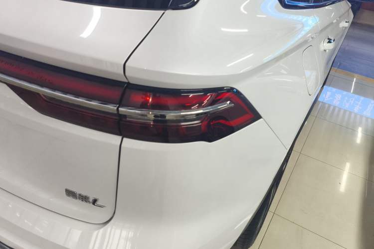 Used Geely Auto Monjaro L 2024 2.0TD High-Power Automatic Two-Wheel Drive Skyline Edition Right Rear Taillight