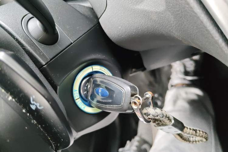 Used Ford Focus 2012 Hatchback 1.6L Automatic Fashion Edition Vehicle Key