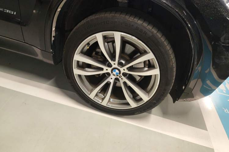 Used BMW X5 2018 xDrive35i M Sport Edition Right Front Wheel Hub