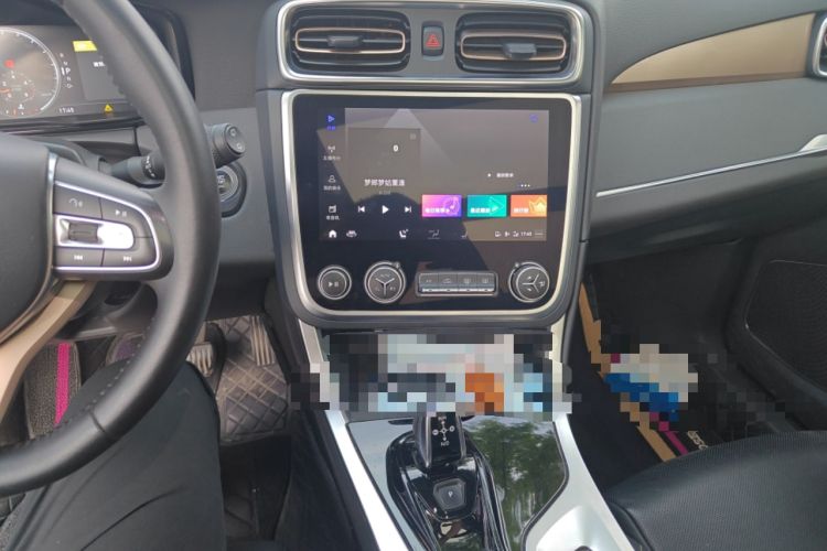 Used Lynk & Co 01 2019 2.0T Two-Wheel-Drive Pro Version China VI Standard Audio And AC Panel