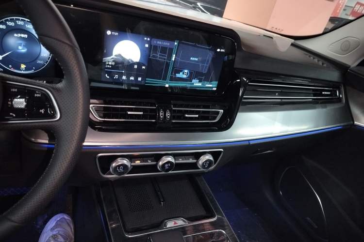 Used Hongqi HS5 2023 2.0T Four-Wheel Drive Flagship Pro Edition
