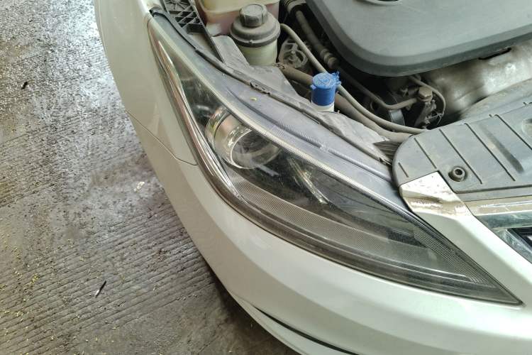 Used CHANGAN Eado 2016 1.6L Manual Fashion Edition Right Front Headlight