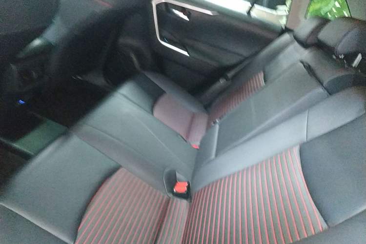 Used Toyota RAV4 Rongfang Plug-in Hybrid 2021 2.5L Two-Wheel Drive Elite Pro
