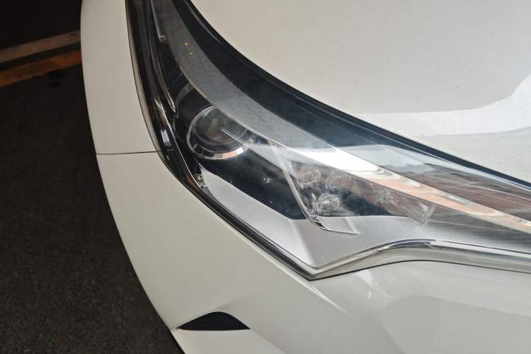 Used Toyota C-HR 2020 2.0L Leading Edition Right Front Headlight