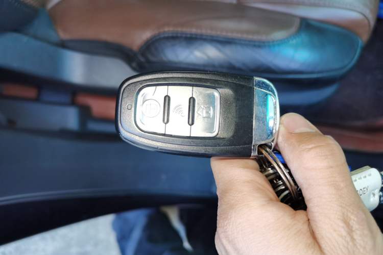 Used Ford Explorer 2013 3.5L Deluxe Model