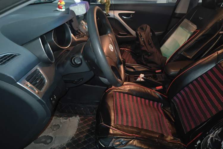 Used Hyundai Elantra (5th Generation / Langdong) 2012 1.6L Manual Leading Model
