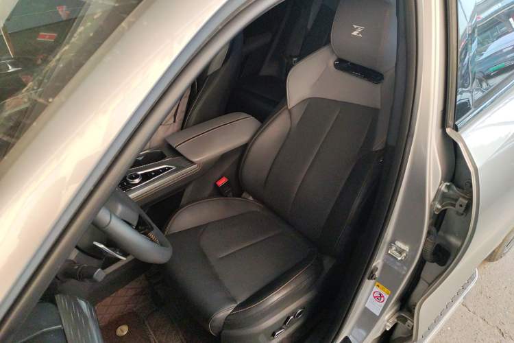 Used CHANGAN OSHAN Z6 New Energy 2023 ZhiDian iDD 150KM Flagship PLUS Smart Parking Edition