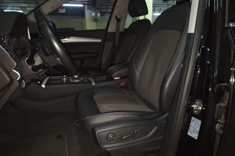 Used Audi Q5L 2018 40 TFSI Prestige Fashion Edition China VI Left Front Seat