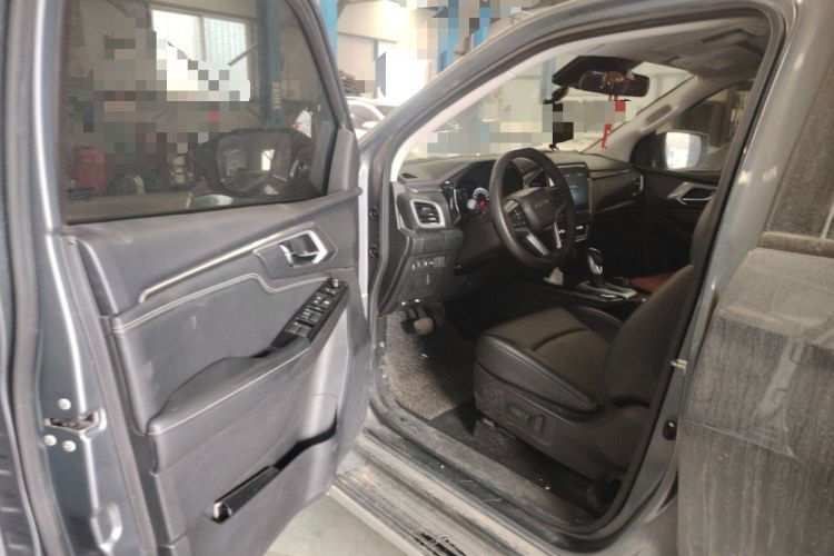 Used Isuzu D-MAX 2021 1.9T Automatic 4x4 Diesel Global Huan Dong RZ4E Interior 3