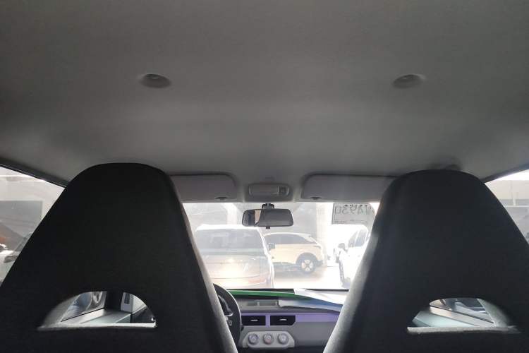 Used Chery QQ Ice Cream 2022 170km Sundae Phosphate Lithium-Ion Headliner