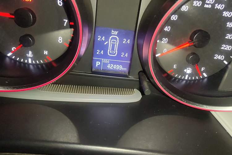 Used Haval H6 2015 Sport Edition 1.5T Automatic Two-Wheel Drive Luxury Model Odometer Close Up