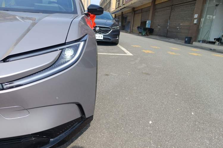 Used Toyota bZ5 2025 Model 550 JOY