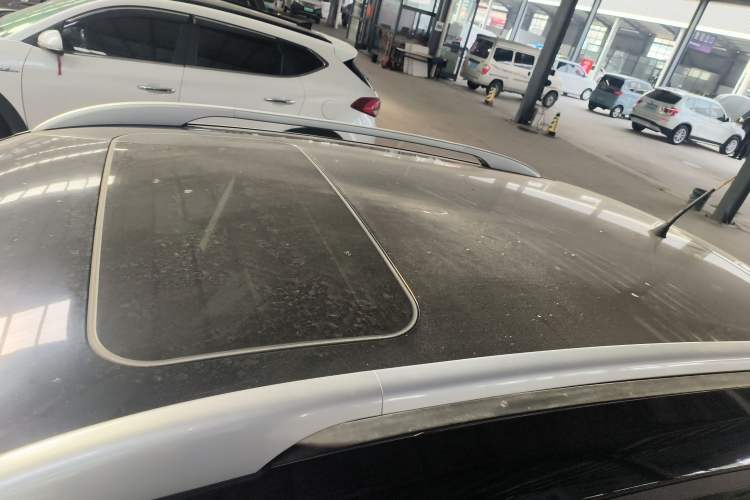 Used GAC Trumpchi GS5 2012 2.0L Manual Two-Wheel Drive Elite Edition Roof