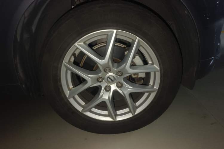 Used Volvo XC60 2020 T5 4x4 Zhiyi Luxury Edition Right Front Wheel Hub