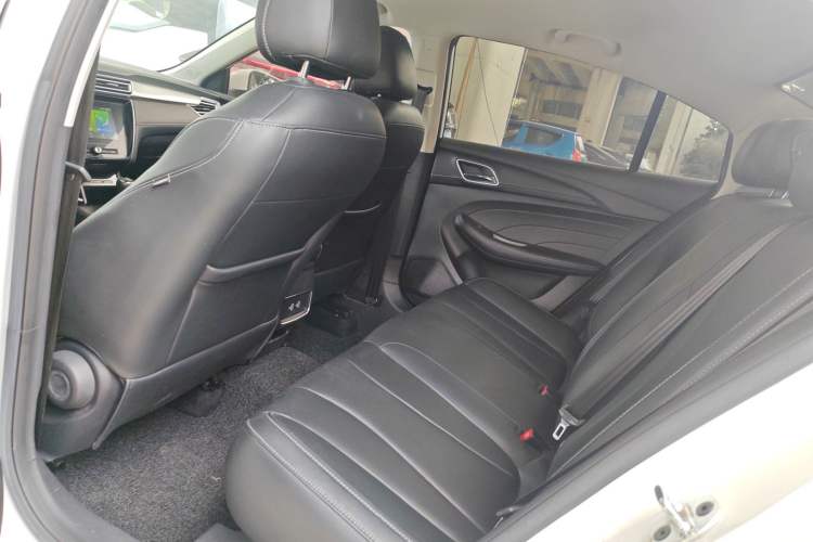 Used Roewe i5 2019 1.5L Manual 4G Connect Leehao Flagship Edition
