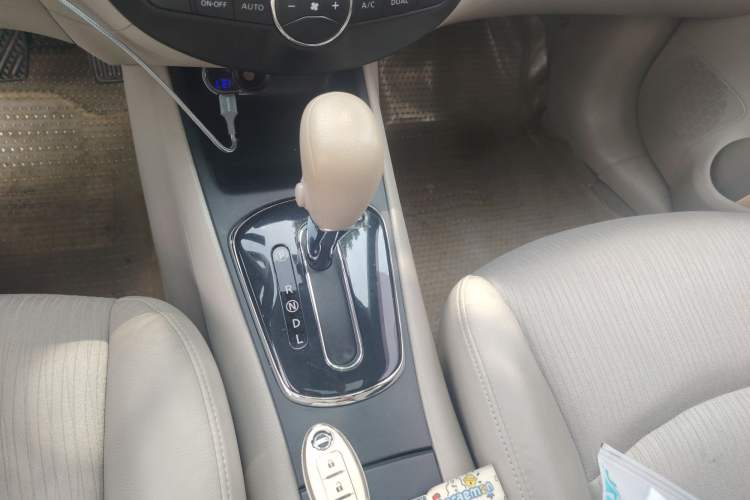 Used Nissan Tiida 2011 1.6L CVT Smart Version