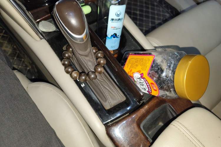 Used Cadillac XTS 2015 28T Comfort Model Gear Lever