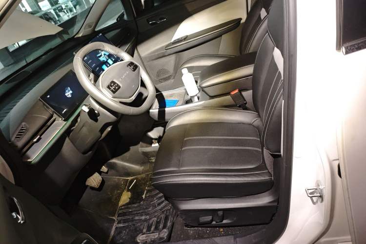 Used Venucia VX6 2023 520 Max
