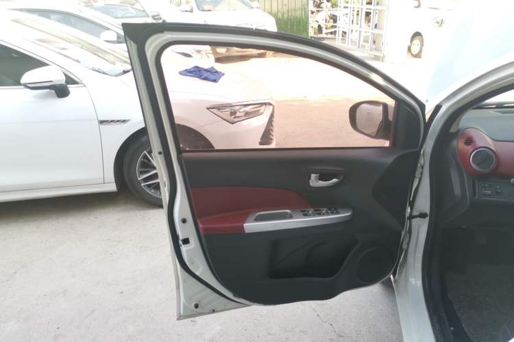 Used CHANGAN Benni 2015 1.4L Manual Luxury Model China V Standard
