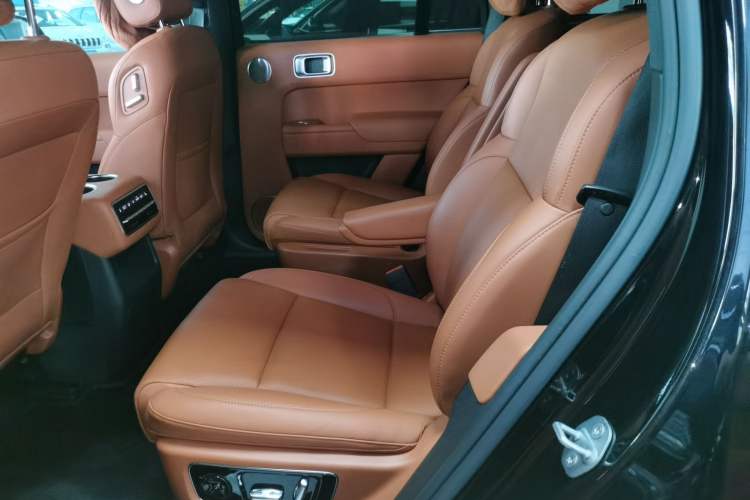 Used Li Auto L8 2023 Pro Model
