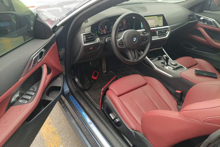 Used BMW 4 Series 2022 425i Convertible M Sport Package Driver Seat