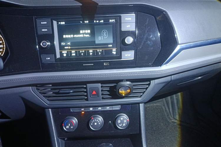 Used Volkswagen Sagitar 2019 280TSI DSG Comfort Version China VI Standard Audio And AC Panel