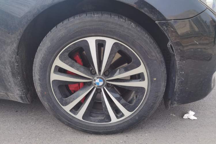 Used BMW 7 Series 2011 730Li Elegant Model Right Front Wheel Hub