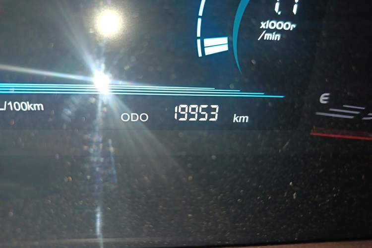 Used CHANGAN CS15 2019 1.5L Manual Entry-Level Version China V Standard Odometer Close Up