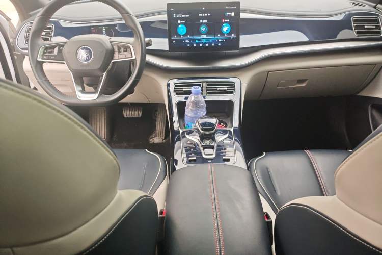Used BYD Qin PLUS 2021 DM-i 55KM Flagship Model Center Console