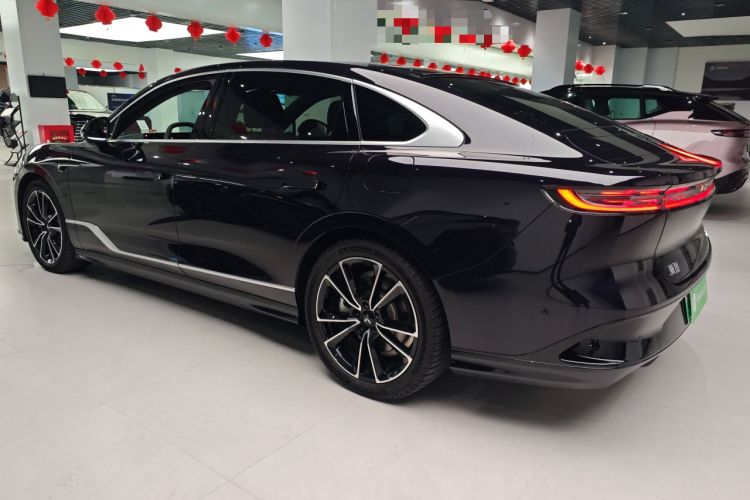 Used VOYAH PASSION 2024 PHEV Four-Wheel Drive Ultra-Long Range Flagship Model Left Side