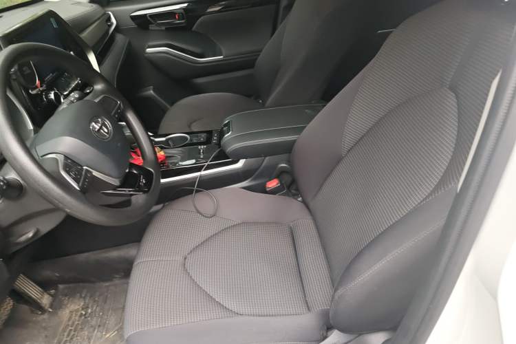 Used Toyota Highlander 2022 Dual-Engine 2.5L 4x4 Elite Edition 7-Seater
