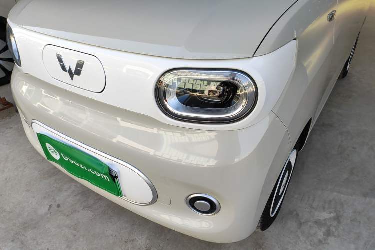 Used Wuling Hongguang MINIEV 2024 3rd Generation 215km Youth Edition
