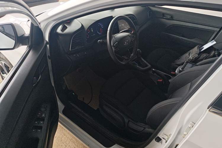 Used Hyundai Elantra (6th Generation / Lingdong) 2018 1.4T Dual-Clutch Xuan Dong · Dynamic Edition Driver Seat