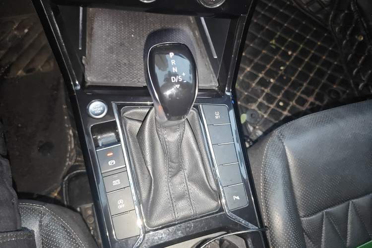 Used Volkswagen Passat 2019 330TSI Luxury Edition China V Standard