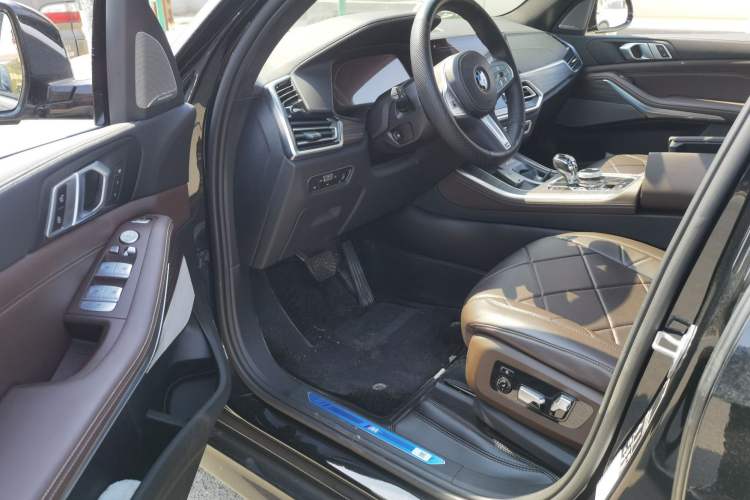 Used BMW X5 2022 Restyled xDrive 40Li M Sport Package