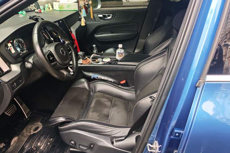 Used Volvo XC60 2018 T5 4x4 Zhiya Sport Edition
